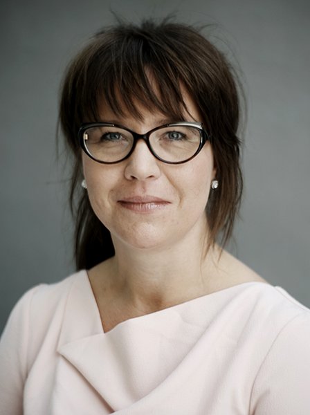 Colour head shot of female academic Elisabeth Staksrud.