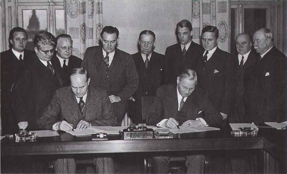 Signing of the The Saltsjöbaden Agreement in 1938.